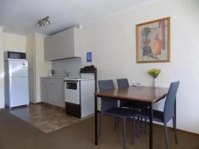 Garden City Motel - 25