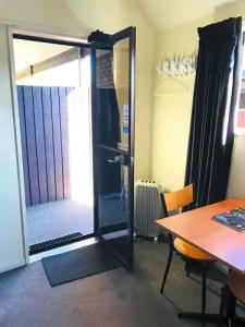 Garden City Motel - 89