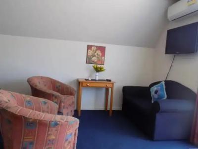 Garden City Motel - 77