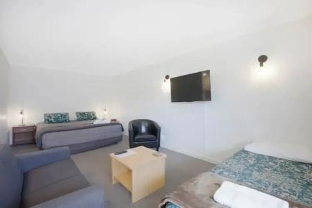 Garden City Motel - 55