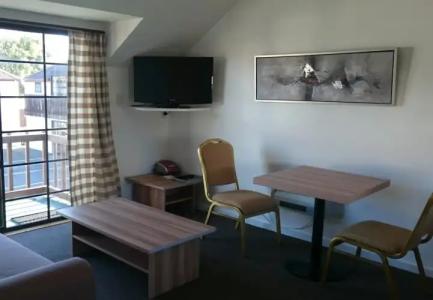 Southern Comfort Motel - 2