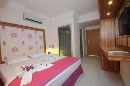 Cle Beach Boutique - 113