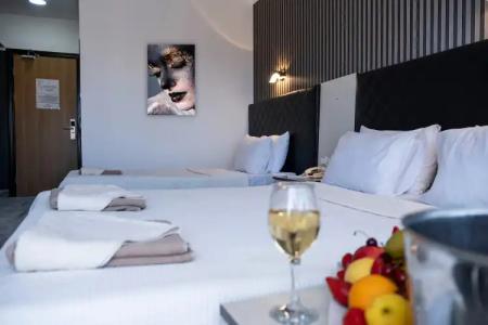 Mustis Royal Plaza - 4