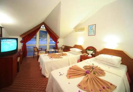 Mustis Royal Plaza - 30