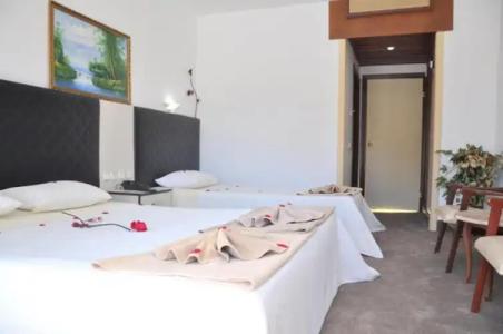 Mustis Royal Plaza - 35