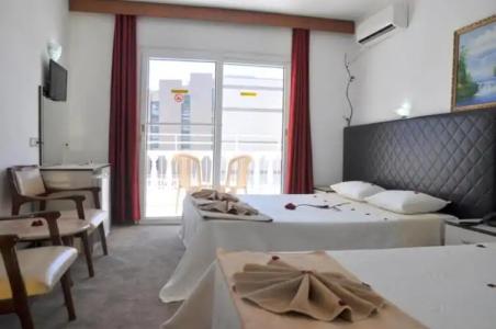 Mustis Royal Plaza - 32