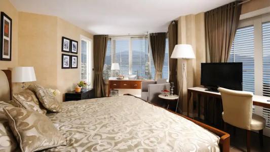 Elegances International - 120