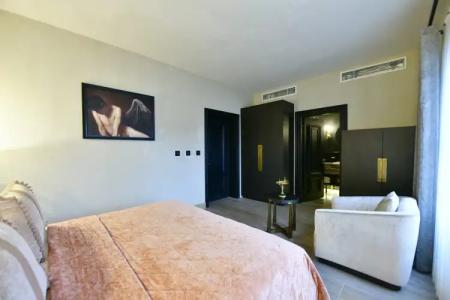 Sacred Mansion - 107