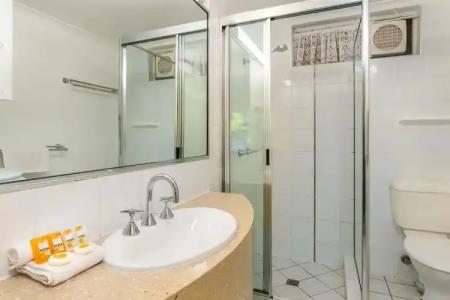 Tradewinds McLeod Holiday Apartments - 44