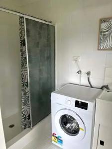 Coral Reef Apartments - 24