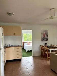 Coral Reef Apartments - 32