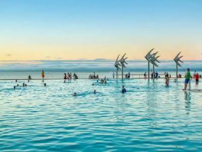 Coral Reef Apartments - 13