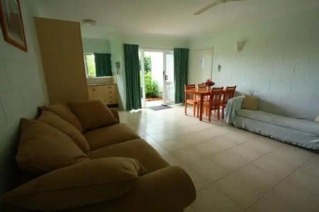 Coral Reef Apartments - 4