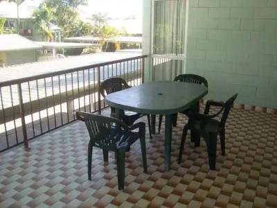 Coral Reef Apartments - 14