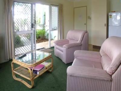Coral Reef Apartments - 6