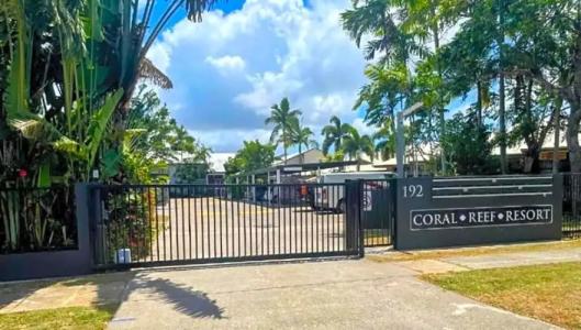 Coral Reef Apartments - 36
