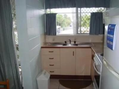 Coral Reef Apartments - 16