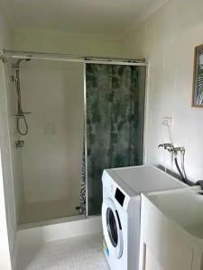 Coral Reef Apartments - 21