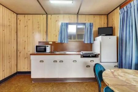 First City Caravilla - 34