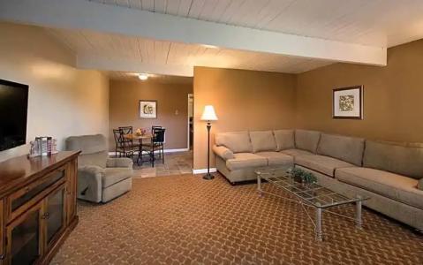 Best Western Plus - 70