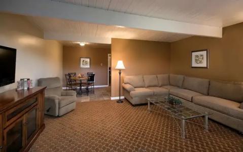 Best Western Plus - 84