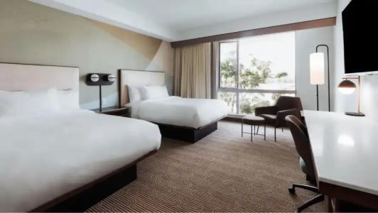 Courtyard Santa Barbara Downtown - 18