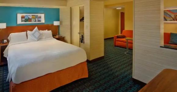 Fairfield Inn & Suites - 31