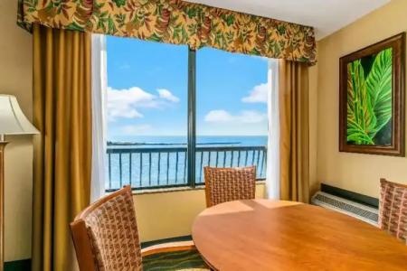 Holiday Inn & Suites Clearwater Beach by IHG - 43