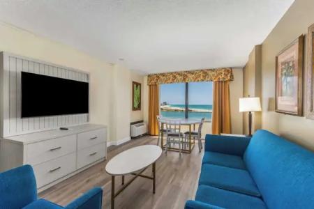 Holiday Inn & Suites Clearwater Beach by IHG - 109