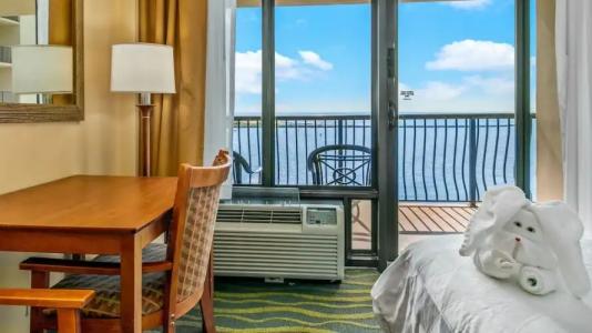 Holiday Inn & Suites Clearwater Beach by IHG - 59