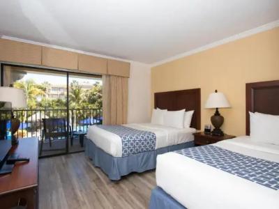 Coconut Cove All Suite - 34