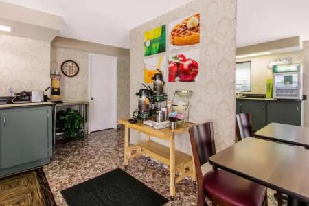 Rodeway Inn Clearwater - Central - 18