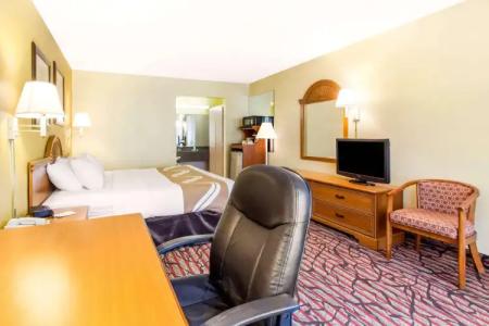 Rodeway Inn Clearwater - Central - 36