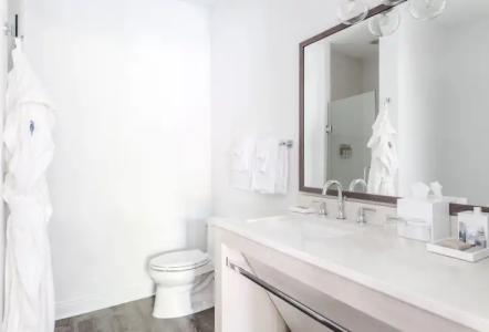 Parrot Key & Villas - 9