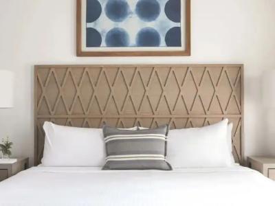 Parrot Key & Villas - 24