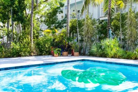 Parrot Key & Villas - 17