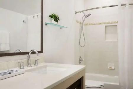 Parrot Key & Villas - 11