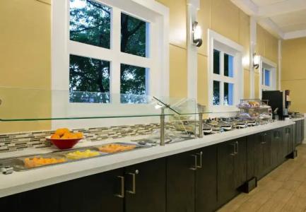 Fairfield Inn & Suites - 20