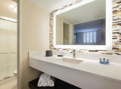 Fairfield Inn & Suites - 8