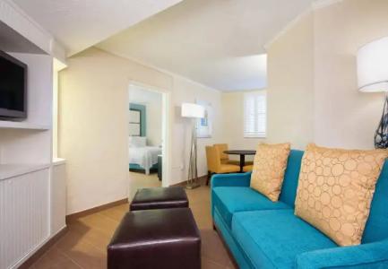 Fairfield Inn & Suites - 6