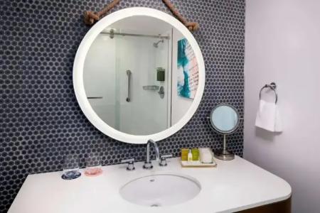 The Reach Key West, Curio Collection by Hilton - 11