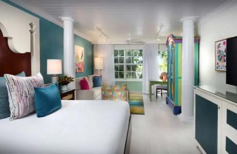 Ocean Key Resort - A Noble House Resort - 40