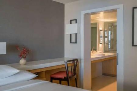 Hyatt Centric Key West Resort and Spa - 3