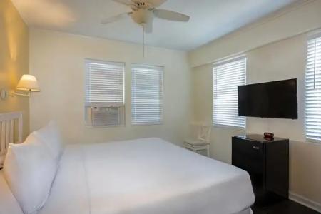 Southernmost Inn Adult Exclusive - 20