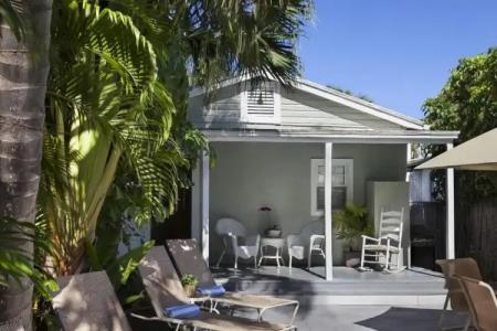 Southernmost Inn Adult Exclusive - 15