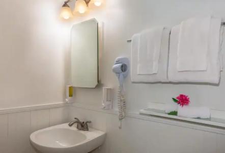 Southernmost Inn Adult Exclusive - 24