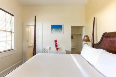 Southernmost Inn Adult Exclusive - 35