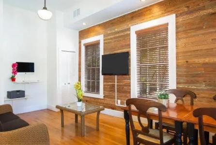 Southernmost Inn Adult Exclusive - 10