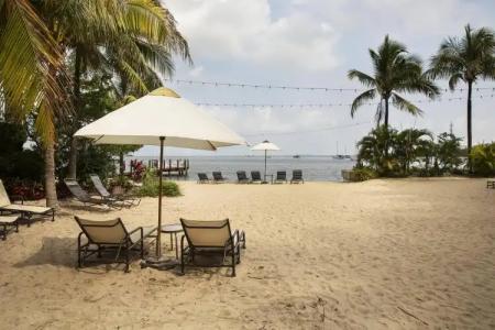 Beachside Resort & Residences - 19