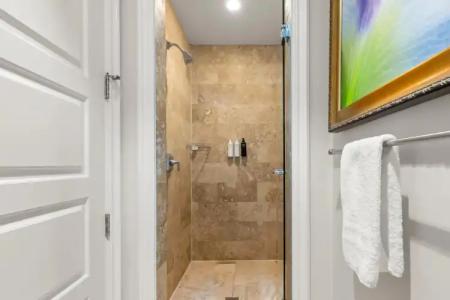 Beachside Resort & Residences - 8